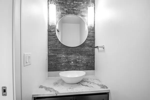 $634,900 | 278 Kerrigan Drive, Wrightstown, WI 54180