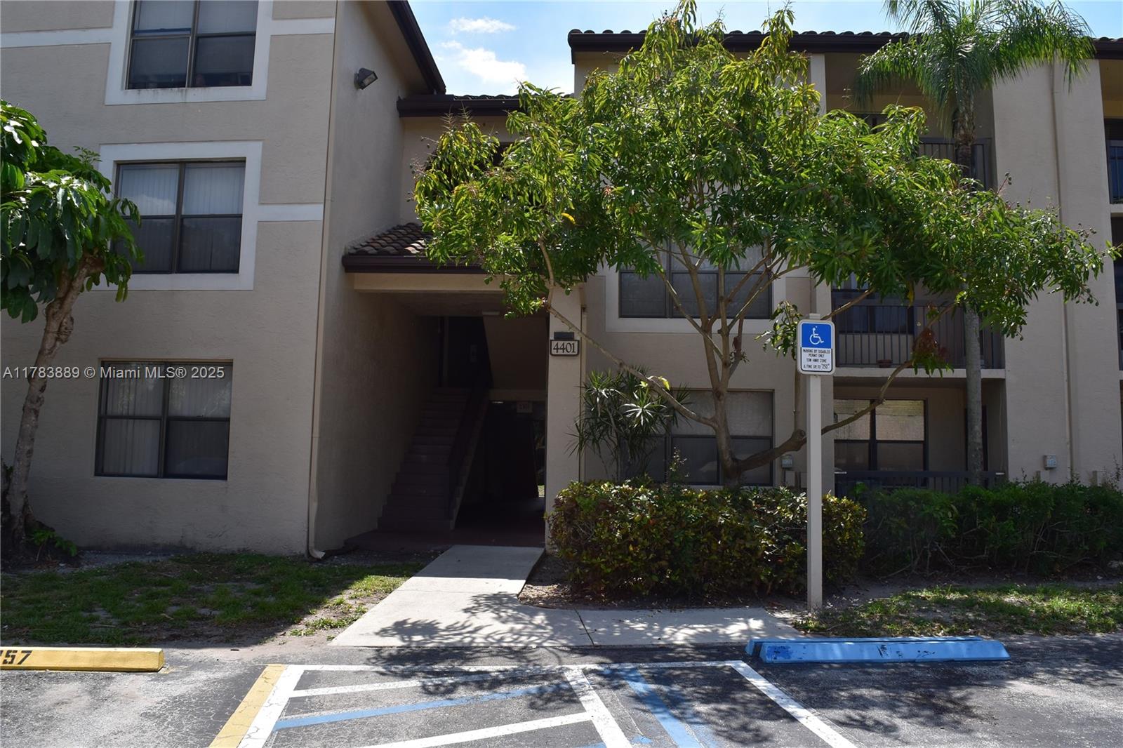 4401 West McNab Road, Unit 16 Pompano Beach, FL 33069 - Photo 3 of 20 Gallery Image 3