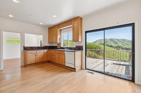 $1,750,000 | 11798 Highway 1, Point Reyes Station, CA 94956