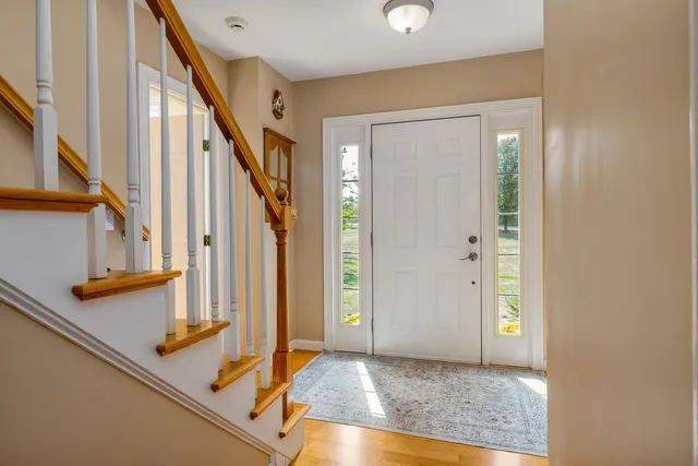 $1,100,000 | 71 Winnicut Road, North Hampton, NH 03862