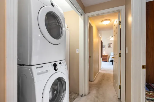 $1,100,000 | 71 Winnicut Road, North Hampton, NH 03862