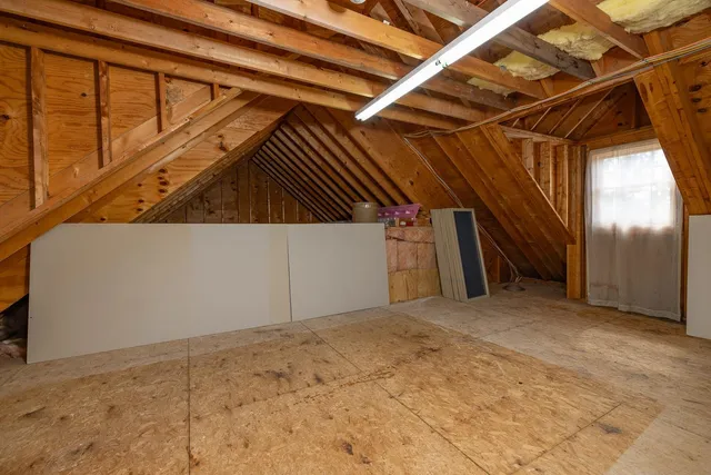 $1,100,000 | 71 Winnicut Road, North Hampton, NH 03862