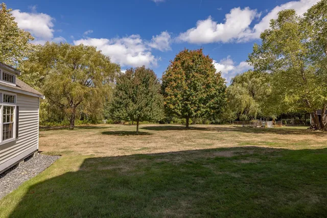 $1,100,000 | 71 Winnicut Road, North Hampton, NH 03862