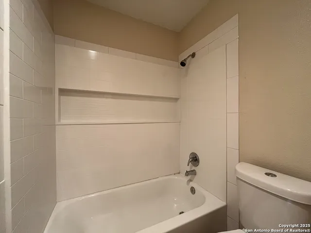 $725 | 3243 Nacogdoches Road, Unit 404, San Antonio, TX 78217