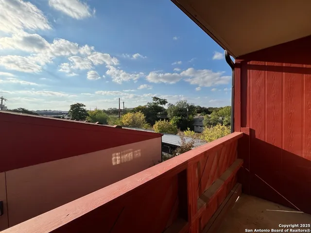 $725 | 3243 Nacogdoches Road, Unit 404, San Antonio, TX 78217