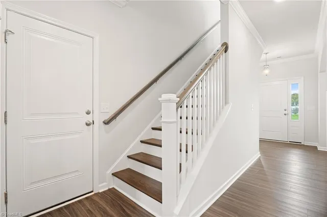 $464,900 | 2124 Beechwood Vw Drive, Winston-Salem, NC 27106