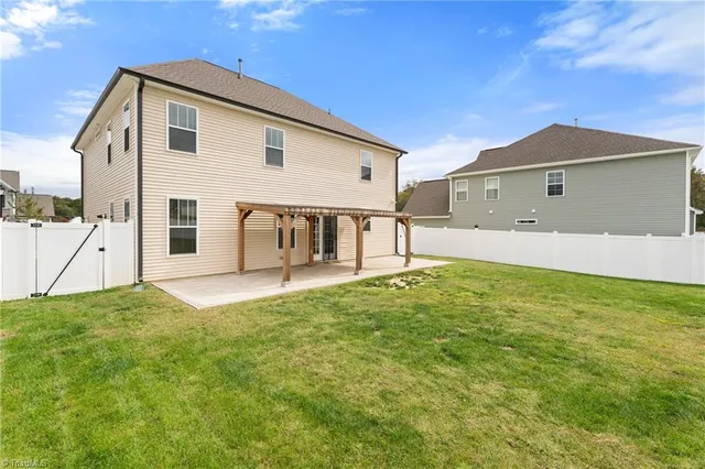 $464,900 | 2124 Beechwood Vw Drive, Winston-Salem, NC 27106