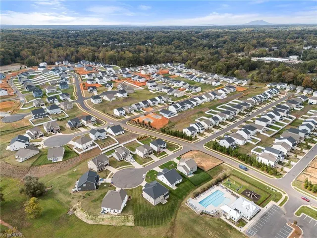 $464,900 | 2124 Beechwood Vw Drive, Winston-Salem, NC 27106