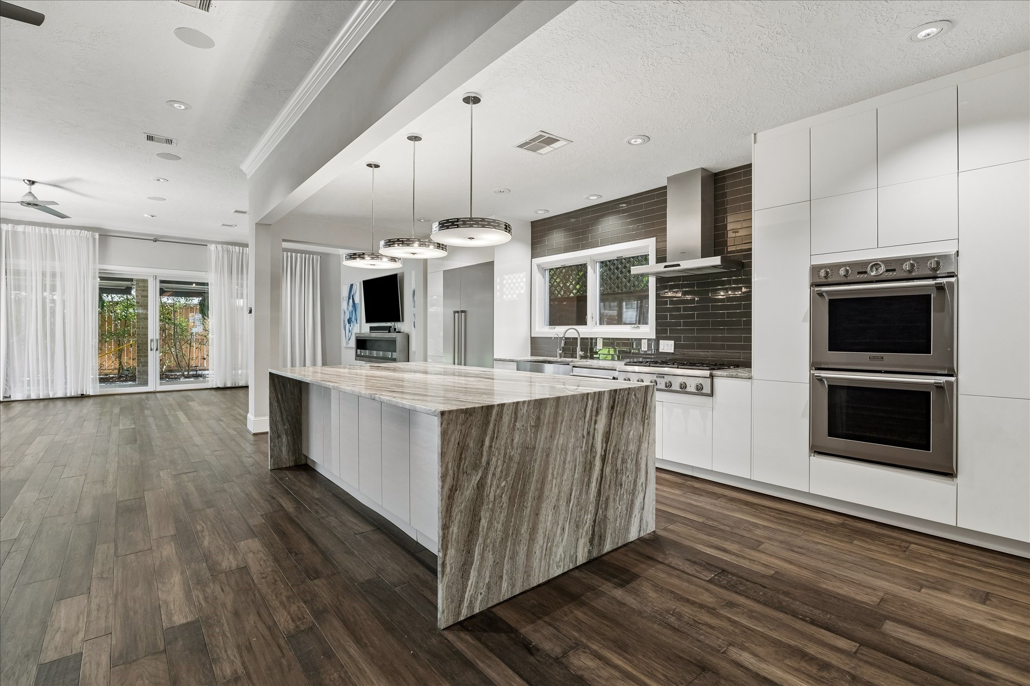 14855 Perthshire Road Houston, TX 77079 - Photo 16 of 43