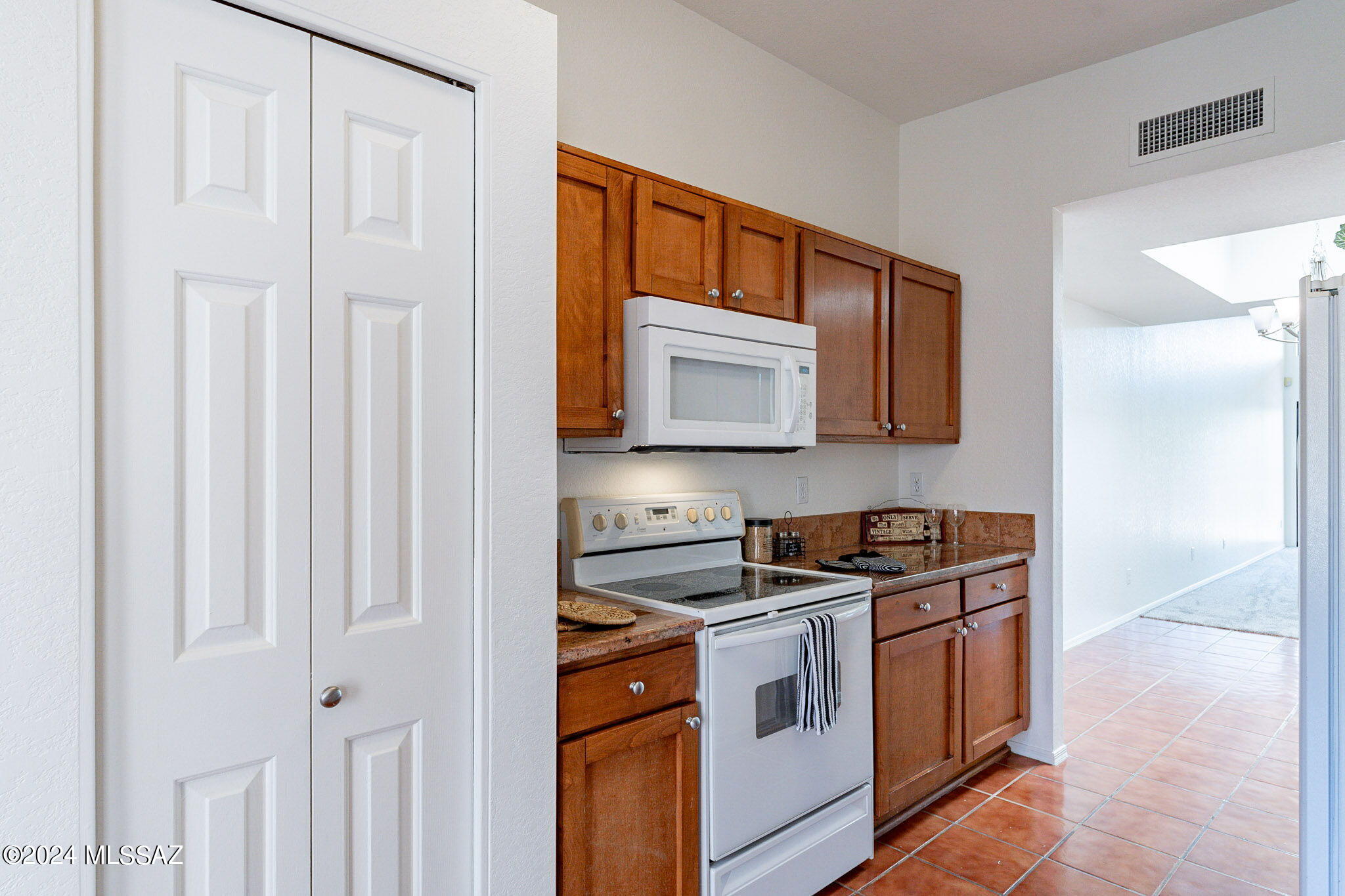 4990 North Valle Road Tucson, AZ 85750 - Photo 15 of 50