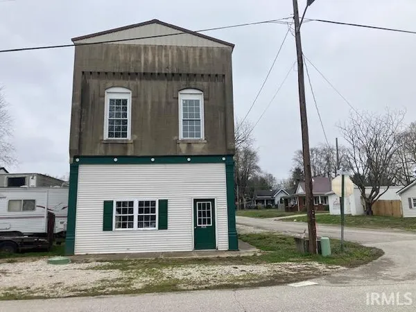 $59,900 | 210 West Main Street, Wheatland, IN 47597