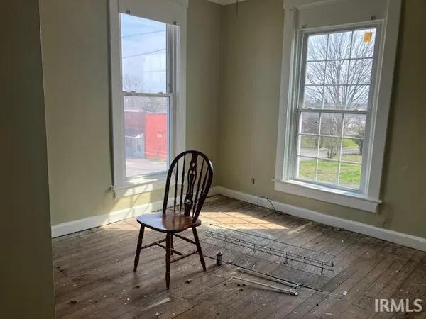 $59,900 | 210 West Main Street, Wheatland, IN 47597