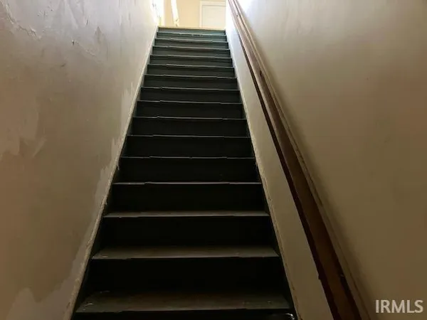 $59,900 | 210 West Main Street, Wheatland, IN 47597