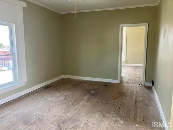 $59,900 | 210 West Main Street, Wheatland, IN 47597