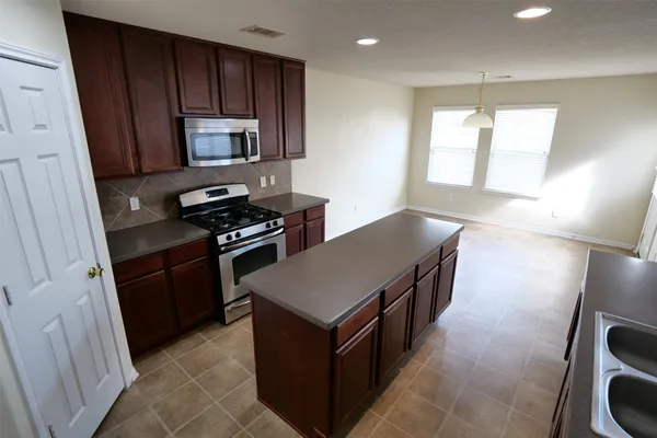 $2,000 | 22314 Spring Crossing Drive, Spring, TX 77373