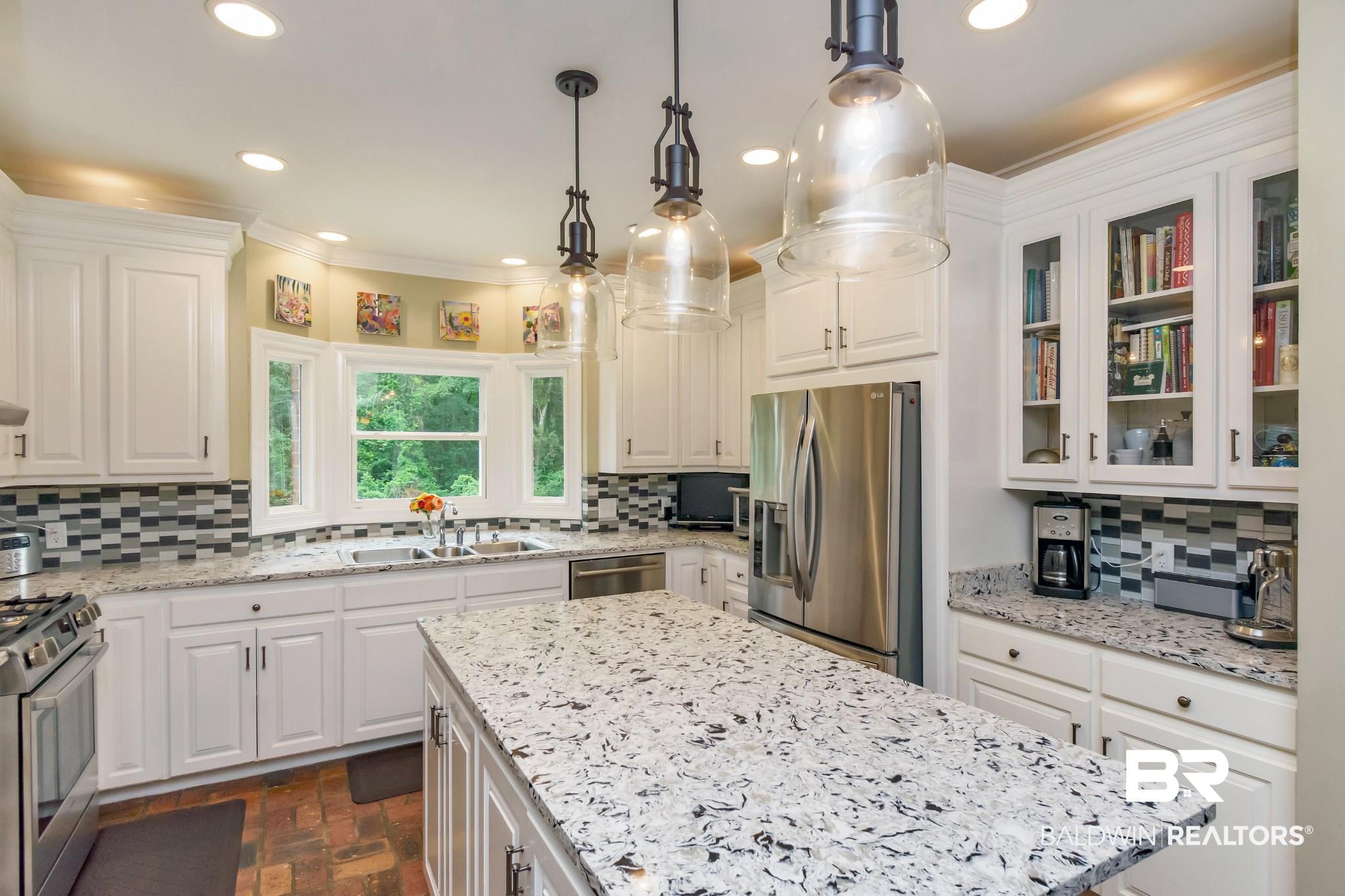 240 Suffolk Road Mobile, AL 36608 - Photo 12 of 49