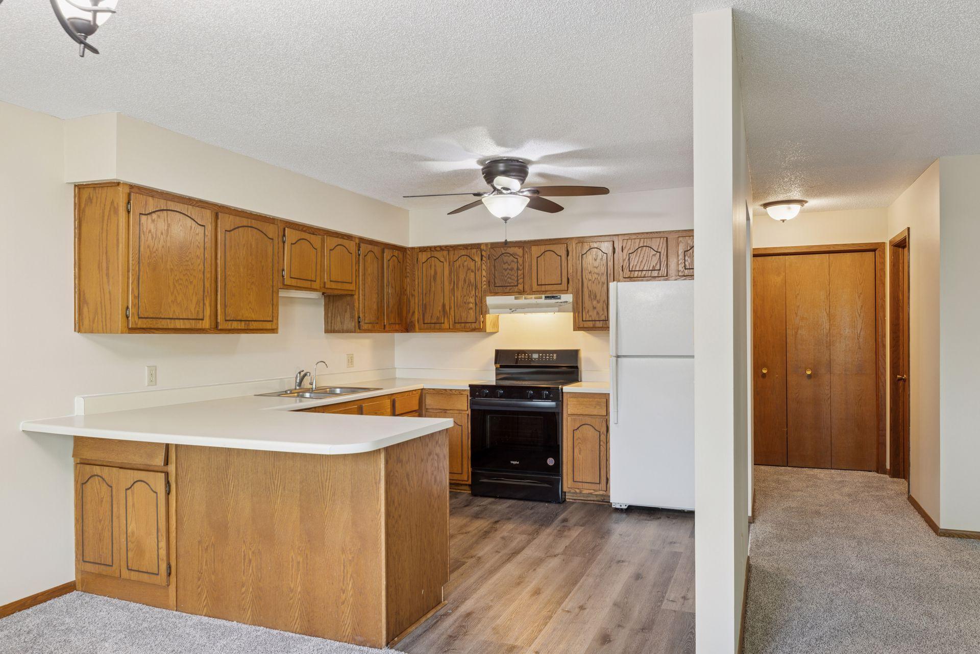 7952 Charles Way Inver Grove Heights, MN 55076 - Photo 5 of 30 Gallery Image 5