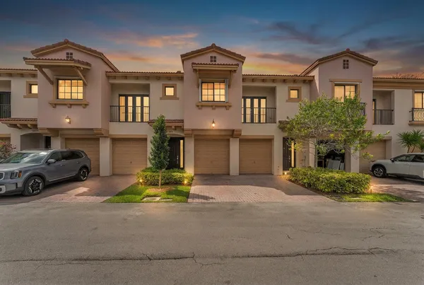 $3,300 | 6077 Grand Cypress Circle West, Coconut Creek, FL 33073