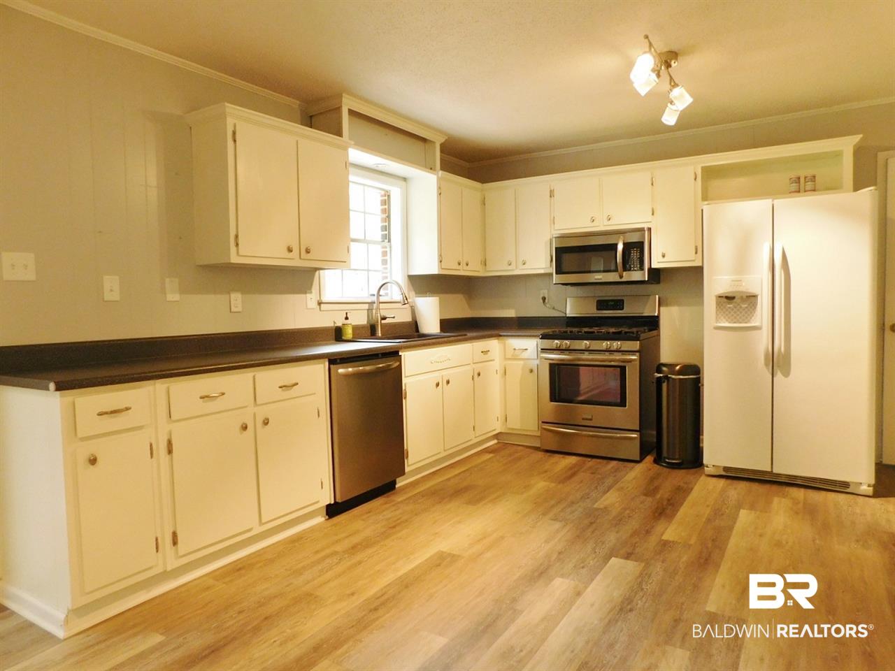5264 Yorkwood Road South Mobile, AL 36693 - Photo 8 of 19