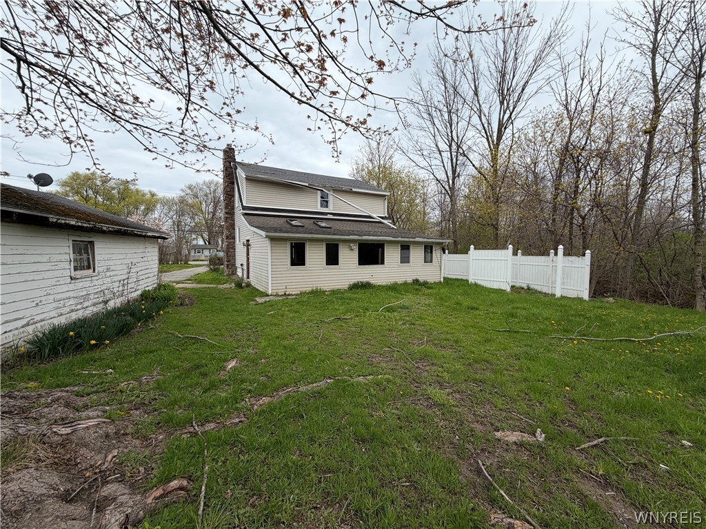 2388 Lake Road Porter, NY 14131 - Photo 3 of 29 Gallery Image 3