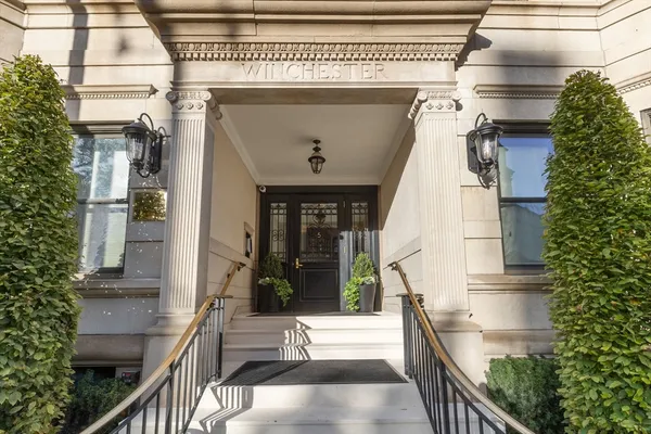 $4,800 | 5 Winchester Street, Unit 401, Brookline, MA 02446