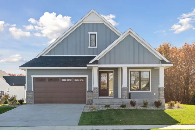 $749,900 | 1907 Brookeview Court, Carver, MN 55315