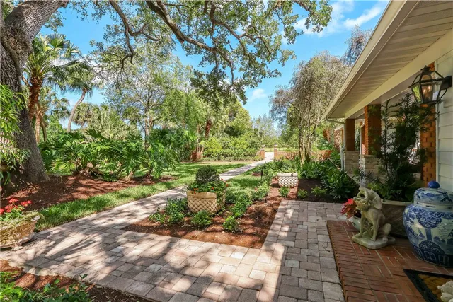 $2,200,000 | 315 62nd Court Southwest, Vero Beach, FL 32968