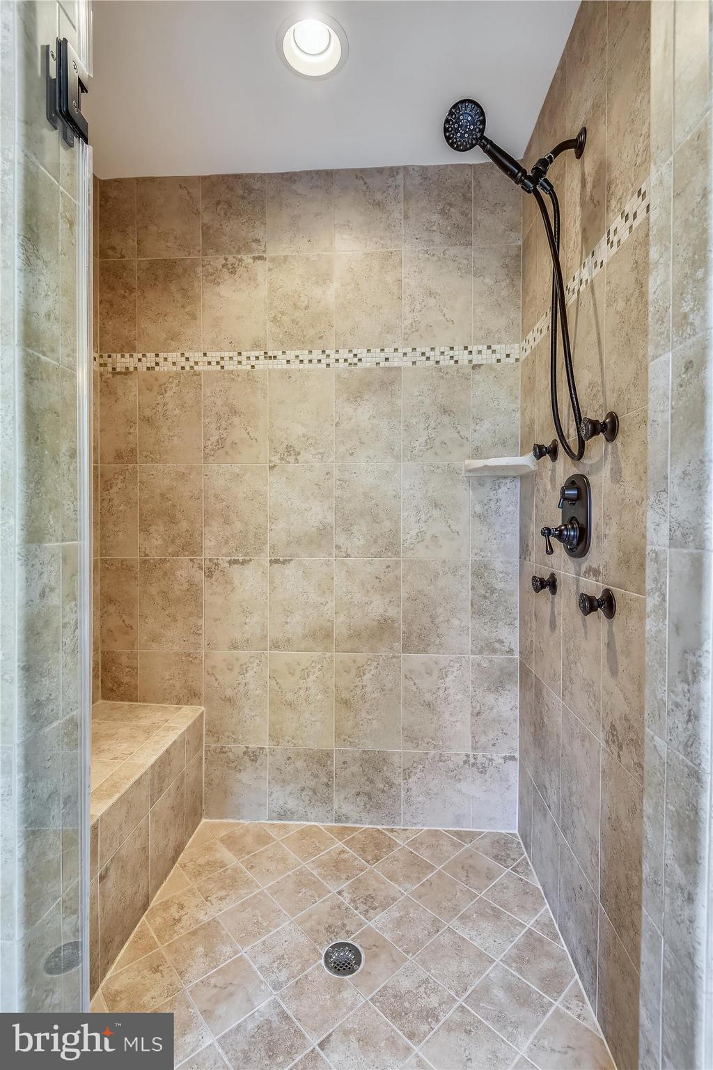 1824 Opalocka Drive McLean, VA 22101 - Photo 42 of 105