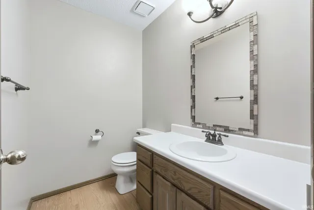 $389,900 | 1130 Bunkerhill Place, Fort Wayne, IN 46825