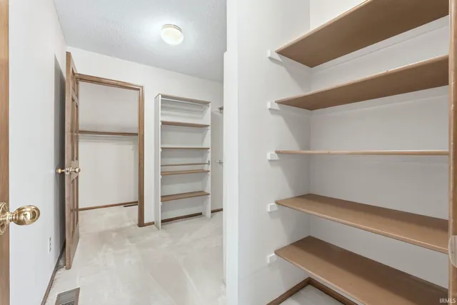 $389,900 | 1130 Bunkerhill Place, Fort Wayne, IN 46825