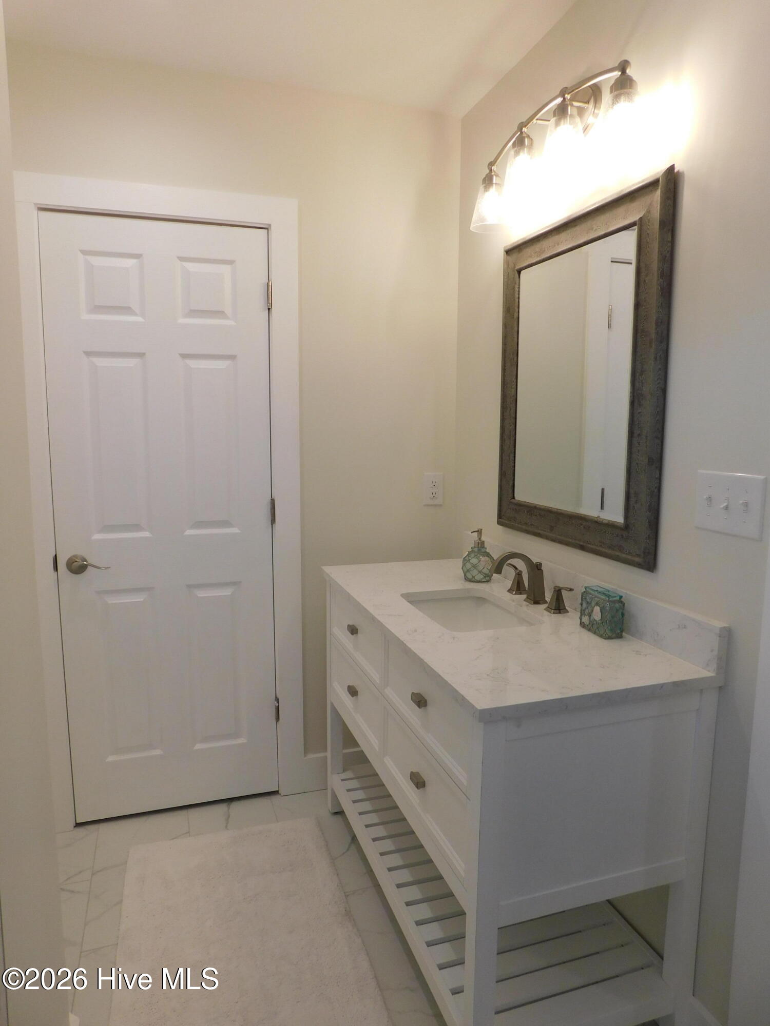 1527 Front Street, Unit B Beaufort, NC 28516 - Photo 8 of 10 DSCN1911