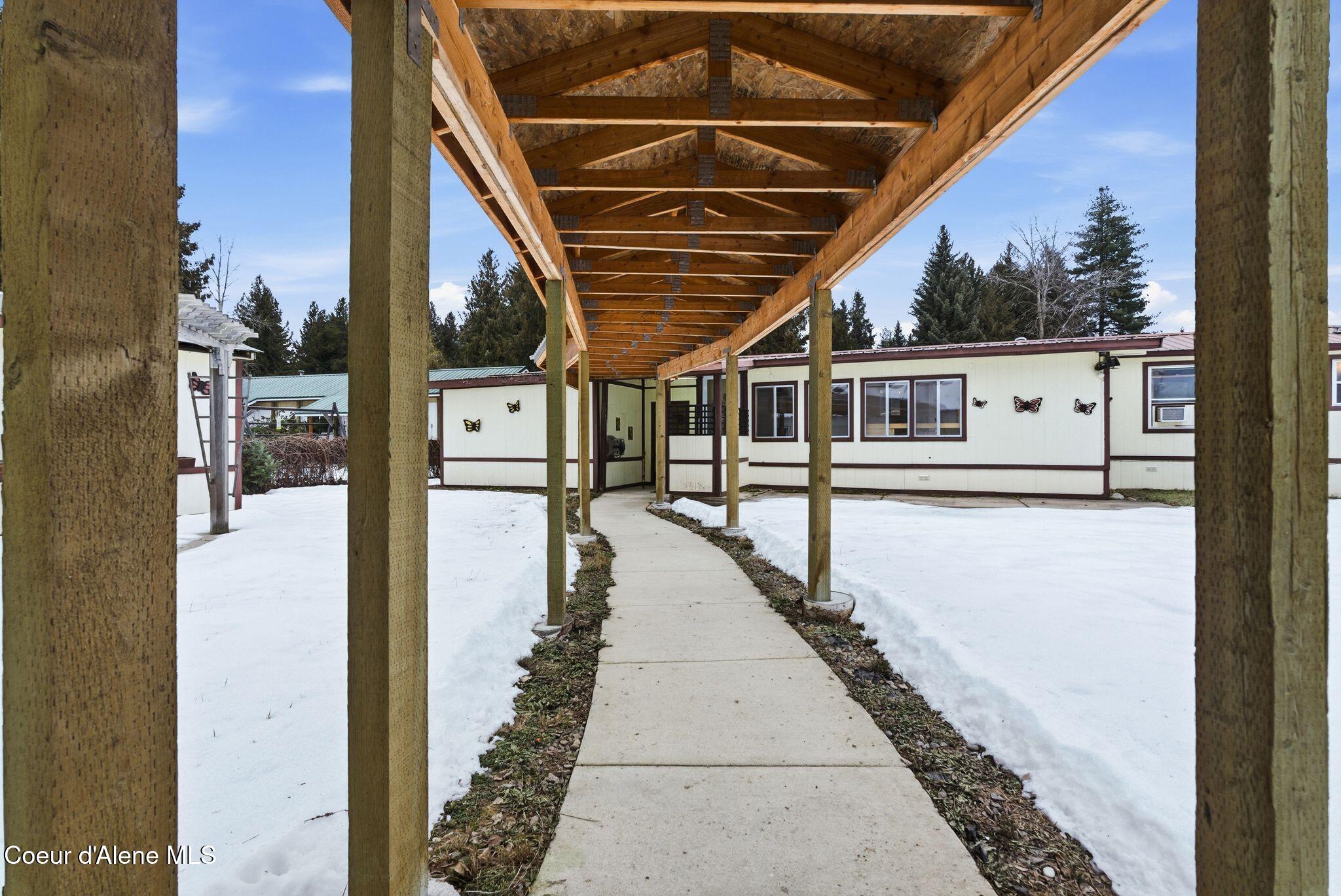 210 Walker Way Sagle, ID 83860 - Photo 38 of 54 Covered walkway