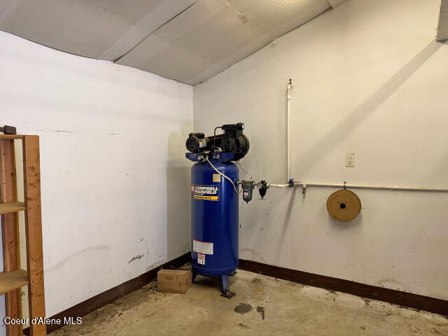 210 Walker Way Sagle, ID 83860 - Photo 48 of 54 .