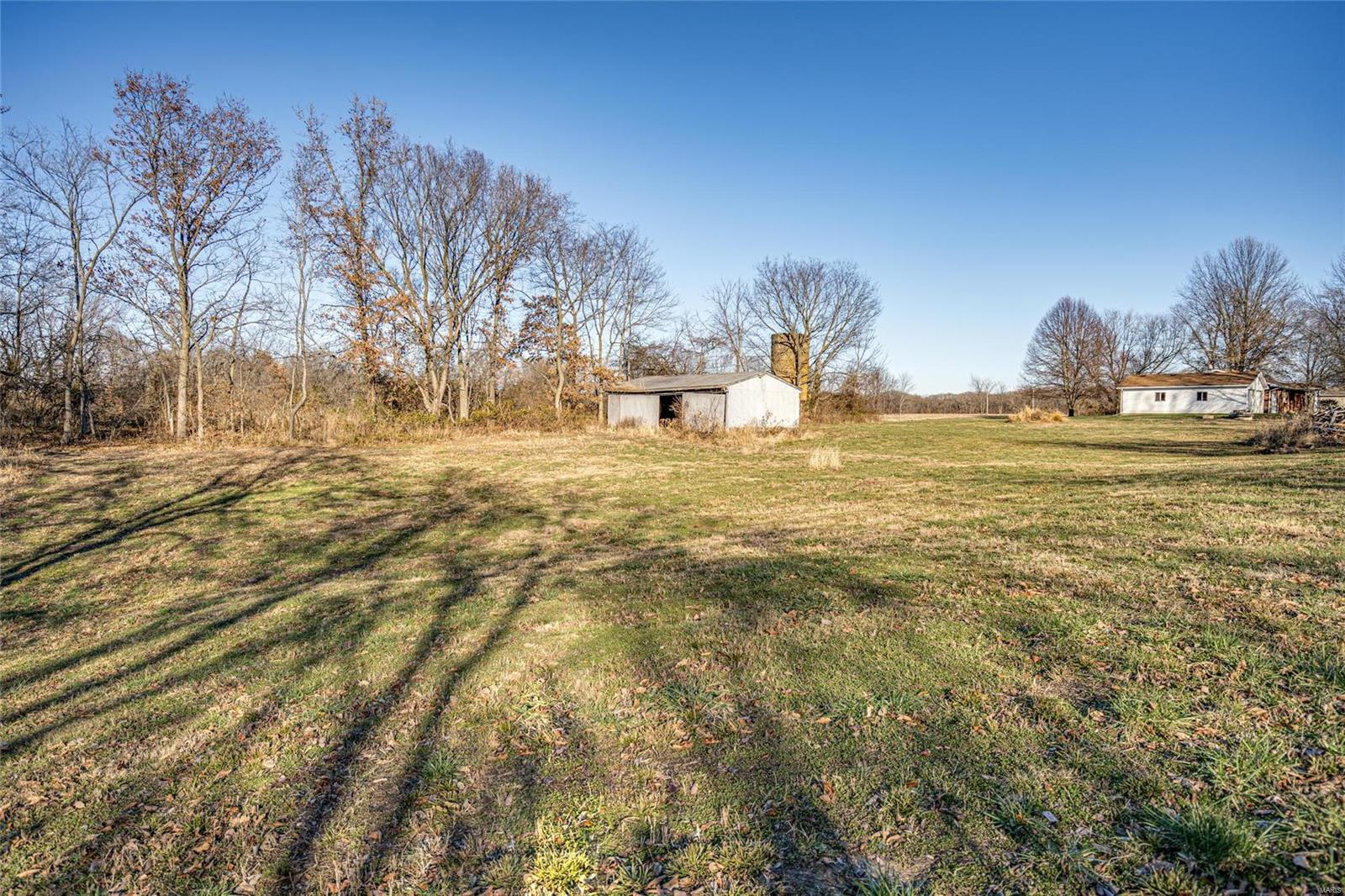 370 Dona Road Eagarville, IL 62033 - Photo 10 of 23 Gallery Image 10