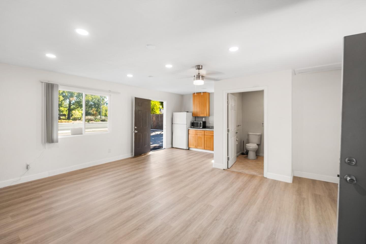 2905 Garfield Avenue Carmichael, CA 95608 - Photo 25 of 32 a view of empty room with wooden floor