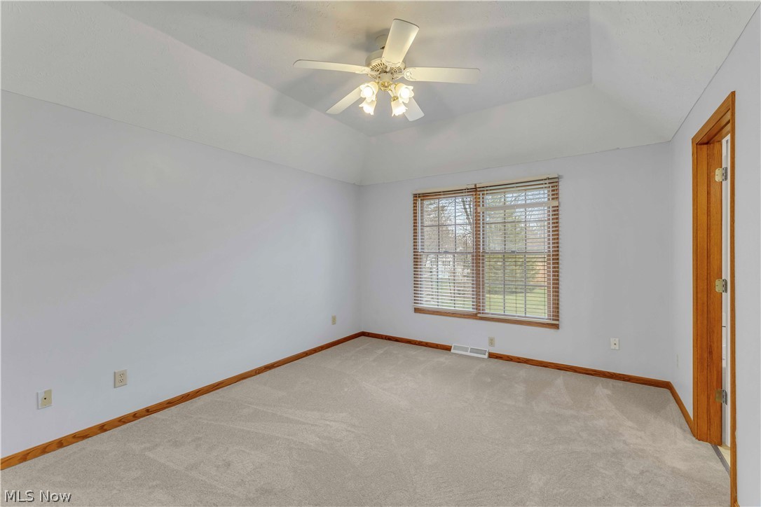 1023 Gulf Road Elyria, OH 44035 - Photo 19 of 46 Gallery Image 19