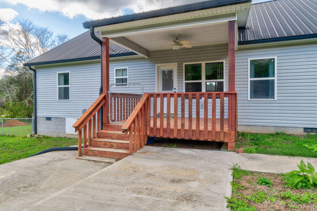 495 Deerfield Road Chickamauga, GA 30707 - Photo 15 of 63 Back Patio