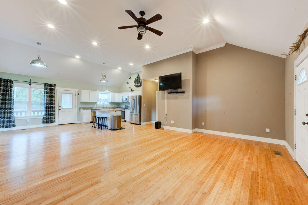 495 Deerfield Road Chickamauga, GA 30707 - Photo 20 of 63 Living Area