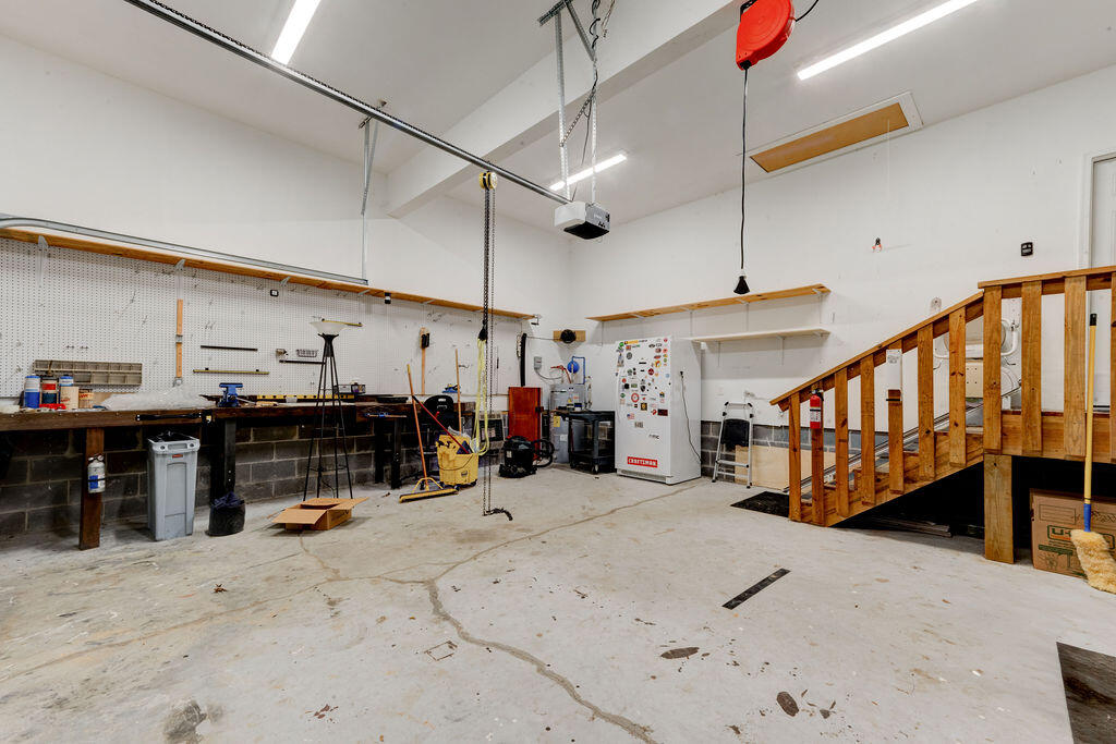 495 Deerfield Road Chickamauga, GA 30707 - Photo 48 of 63 Garage