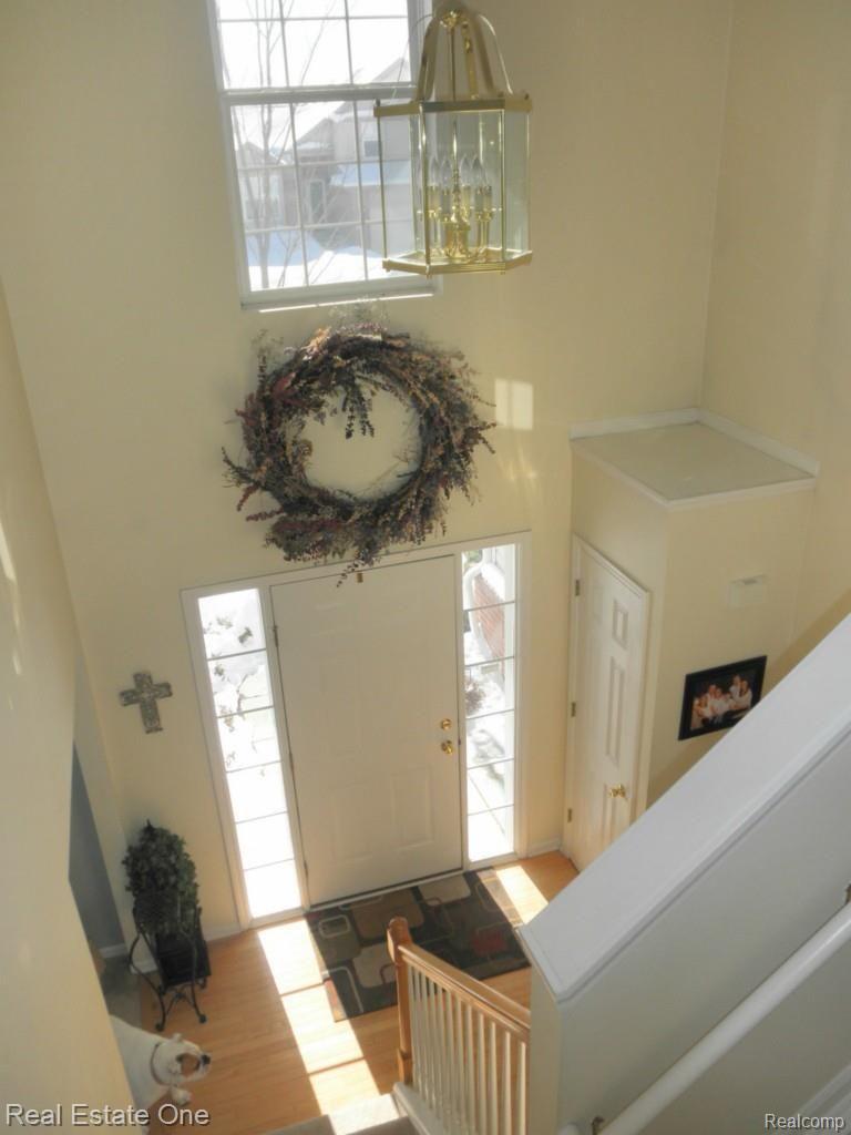 856 Deer Run Lake Road Holly, MI 48442 - Photo 5 of 34 Foyer