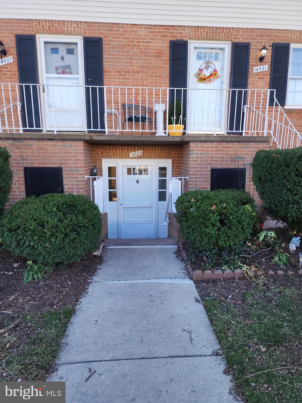 14529 Golden Oak Road Centreville, VA 20121 - Photo 1 of 21 Gallery Image 1