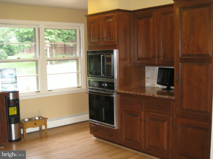 892 Spring City Road Phoenixville, PA 19460 - Photo 5 of 18 Gallery Image 5