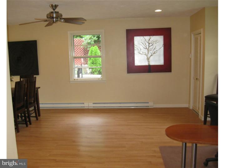 892 Spring City Road Phoenixville, PA 19460 - Photo 8 of 18 Great Room