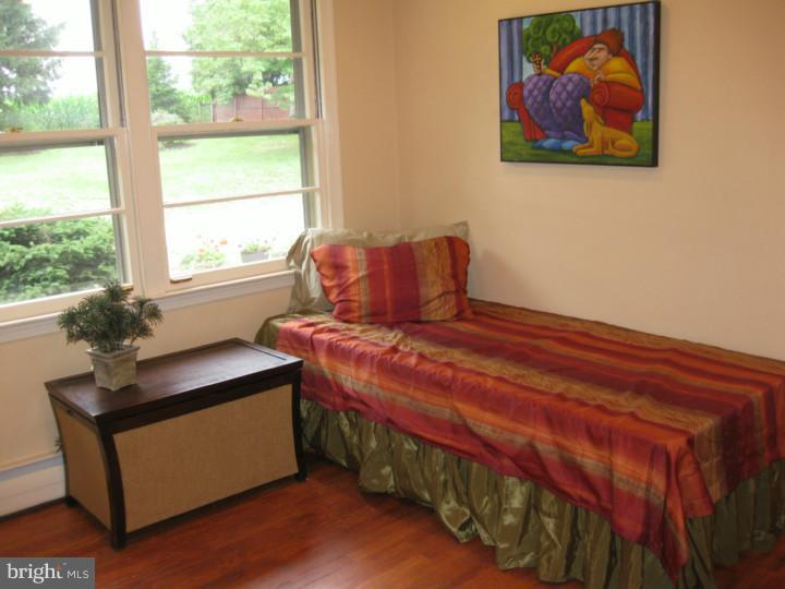 892 Spring City Road Phoenixville, PA 19460 - Photo 10 of 18 Gallery Image 10