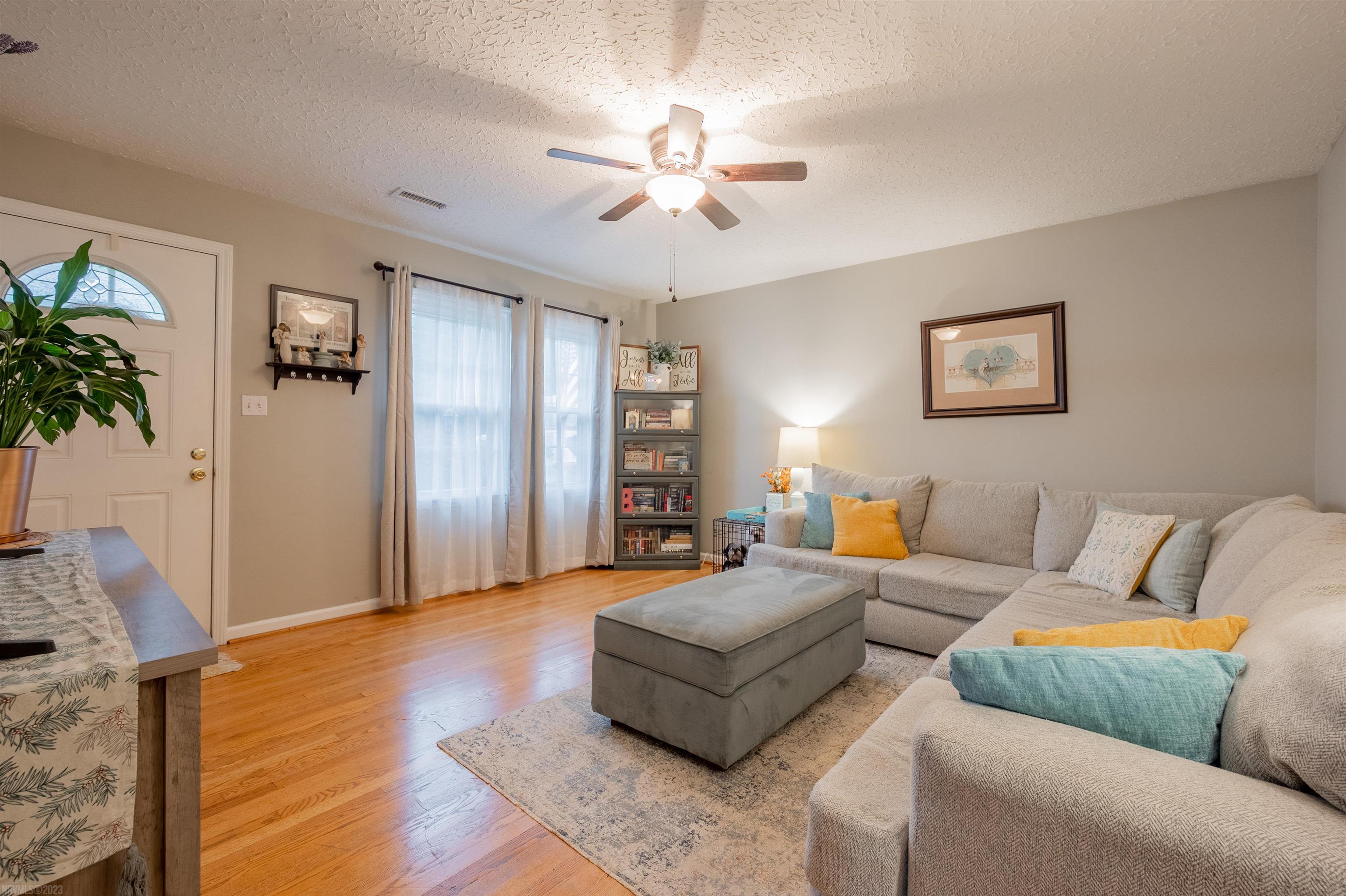 1035 Reading Road Christiansburg, VA 24073 - Photo 4 of 24 Gallery Image 4