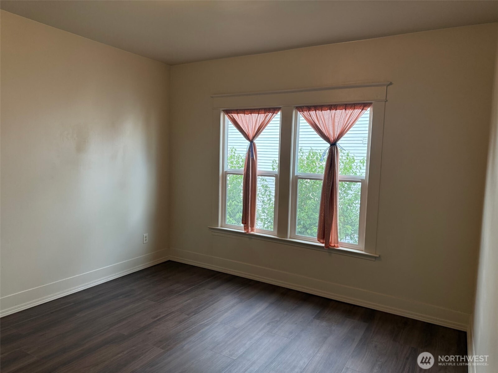 3709 Colby Avenue Everett, WA 98201 - Photo 7 of 14