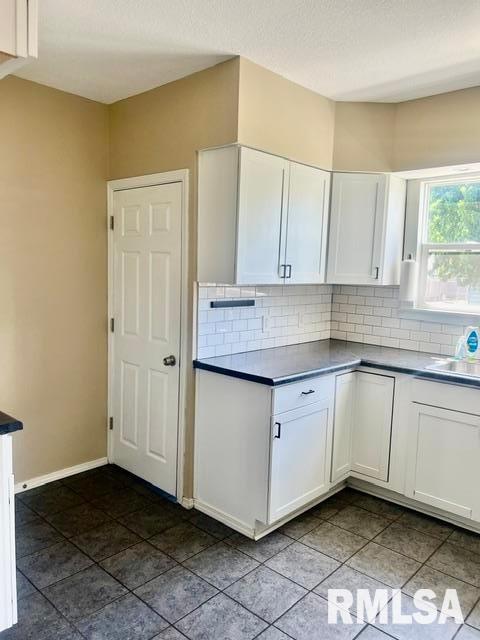 636 North 8th Avenue Canton, IL 61520 - Photo 18 of 33