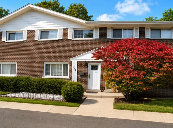 $2,775 | 322 Skokie Boulevard, Unit 322, Wilmette, IL 60091
