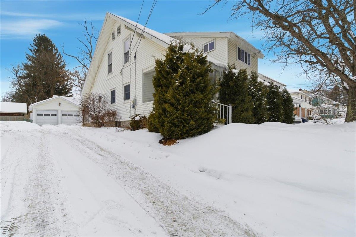 308 Elm Street Bennington, VT 05201 - Photo 25 of 33
