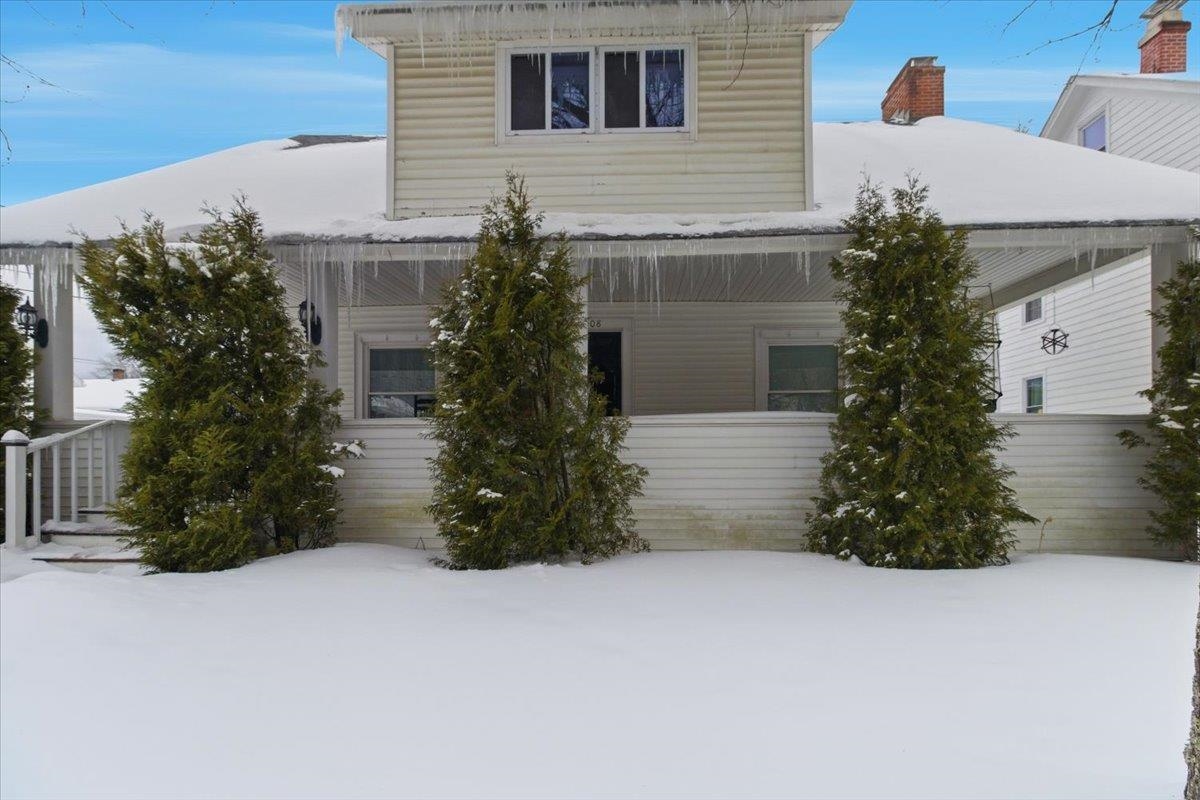308 Elm Street Bennington, VT 05201 - Photo 3 of 33
